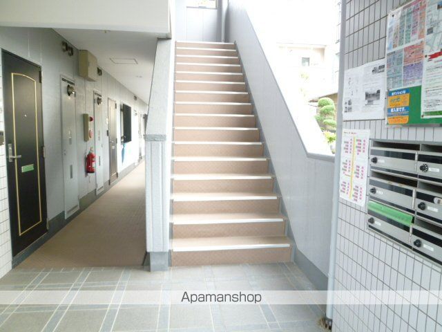 神戸電鉄三田線 田尾寺駅 徒歩6分 3階建 築32年の外観写真