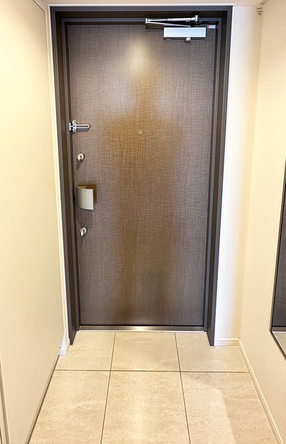 玄関　※写真は同タイプ住戸です。