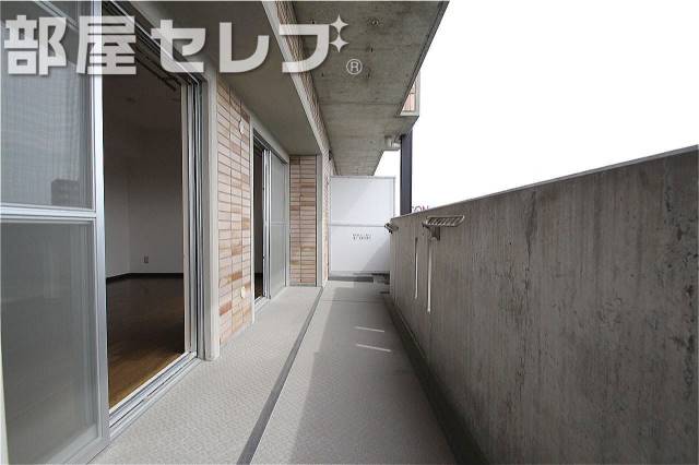 バルコニー　広々バルコニー。