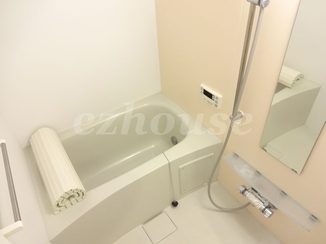バス・シャワールーム　別部屋の参考画像です