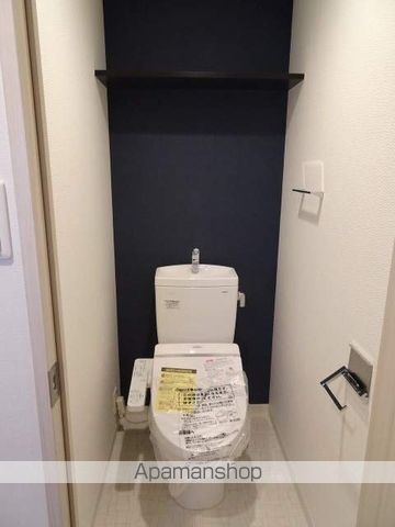 地下鉄千日前線 阿波座駅 徒歩9分 15階建 築8年のトイレ写真
