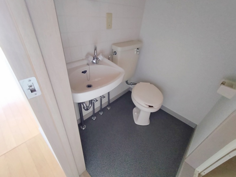 四葉アパートメントのトイレ写真