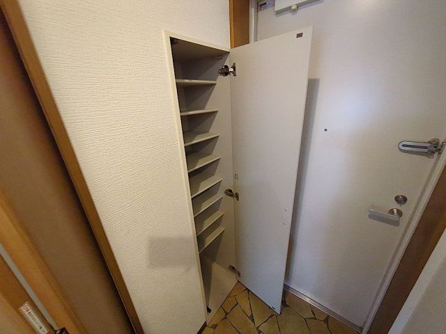 プティメゾンクールの内装写真