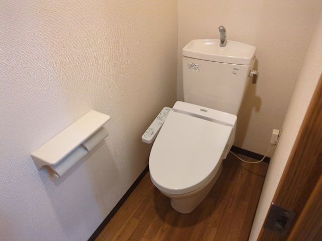 プティメゾンクールのトイレ写真