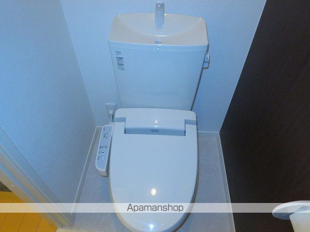 都営新宿線 菊川駅 徒歩8分 3階建 築13年のトイレ写真