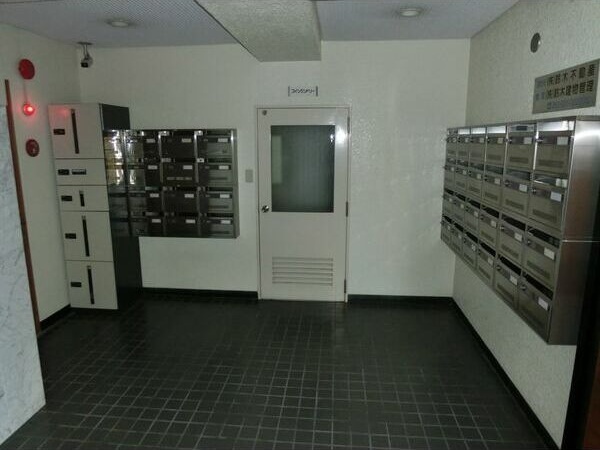 名鉄瀬戸線 東大手駅 徒歩5分 4階建 築47年の居間写真