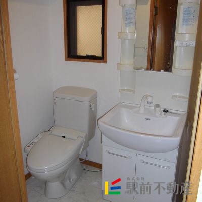 洗面設備　＊別号室の写真になります。