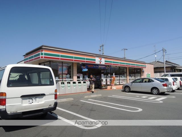 コンビニ　セブンイレブン（コンビニ）まで248m