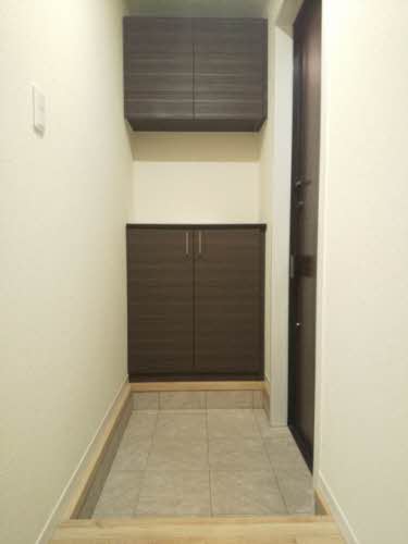 玄関　※他部屋の写真です