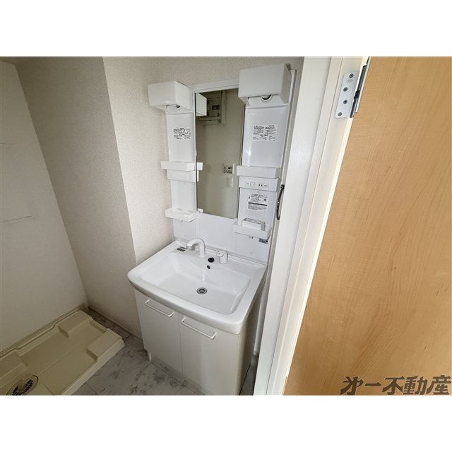 洗面設備　洗髪洗面化粧台