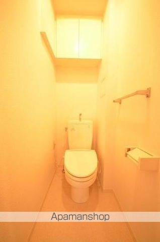 東京メトロ丸ノ内線 新中野駅 徒歩4分 10階建 築19年のトイレ写真
