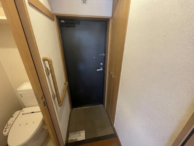 ＪＲ山手線 田端駅 徒歩4分 9階建 築16年の玄関写真