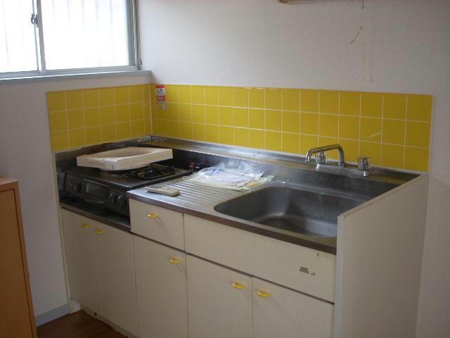 キッチン　※別部屋写真