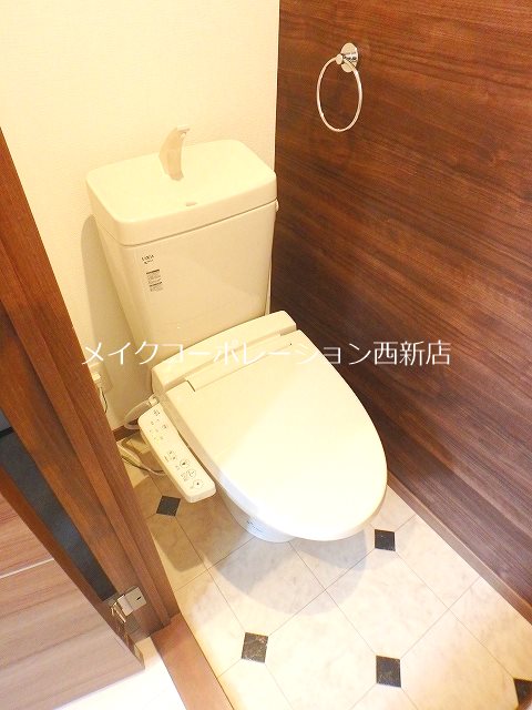 地下鉄七隈線 次郎丸駅 徒歩9分 2階建 築10年のトイレ写真