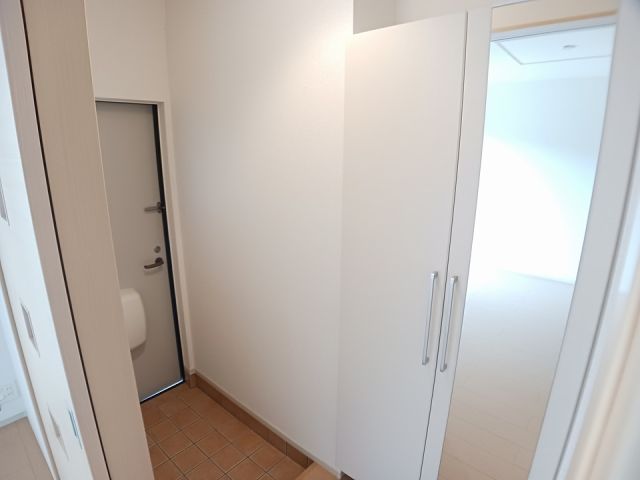メゾンド ソレイユIIの玄関写真
