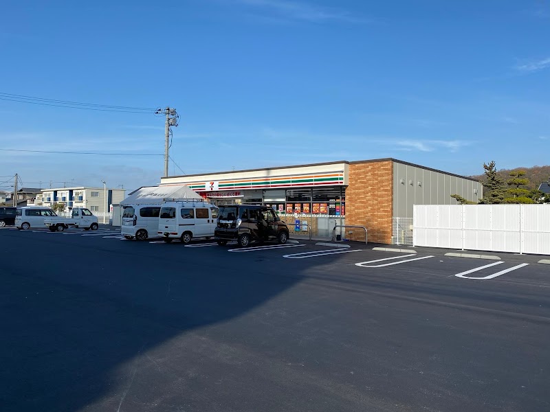 コンビニ　セブンイレブン岡山東花尻店（コンビニ）まで1298m