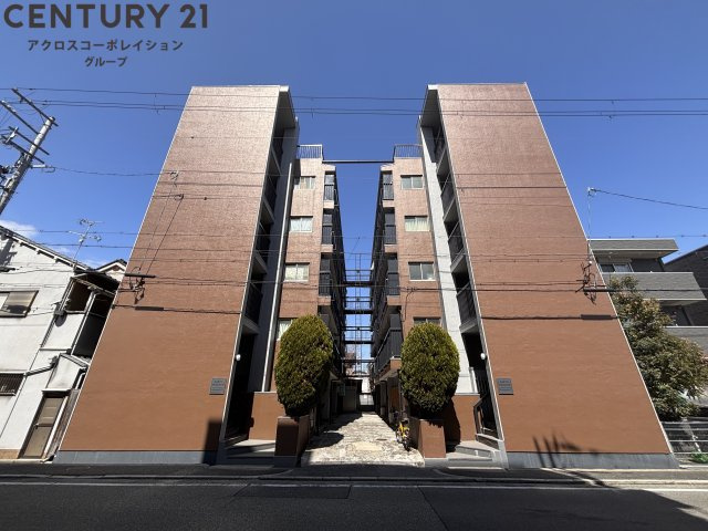 建物外観　敷地内に駐輪場があります♪