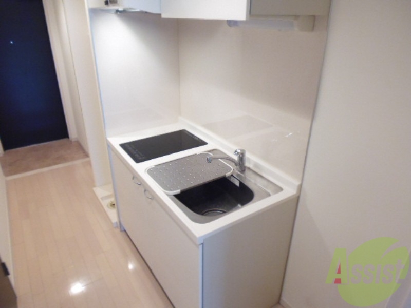 キッチン　調理スペースもしっかりあるキッチンです