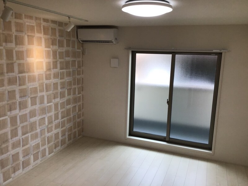 サン フィオーレ長尾I番館の居間写真