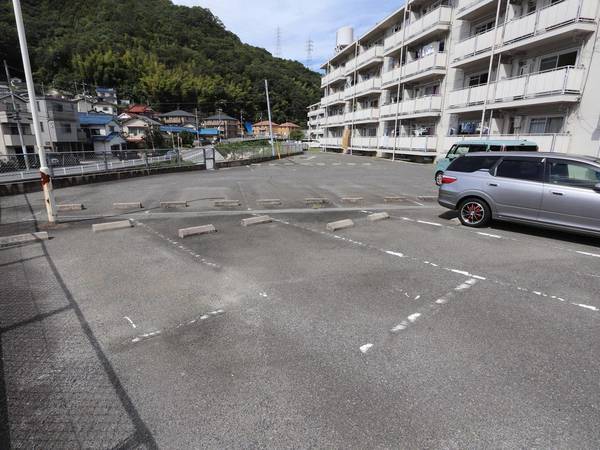 駐車場　駐車スペースもあります