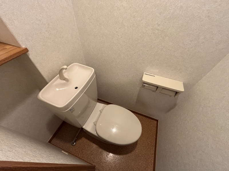 トイレ　３０２号室　写真