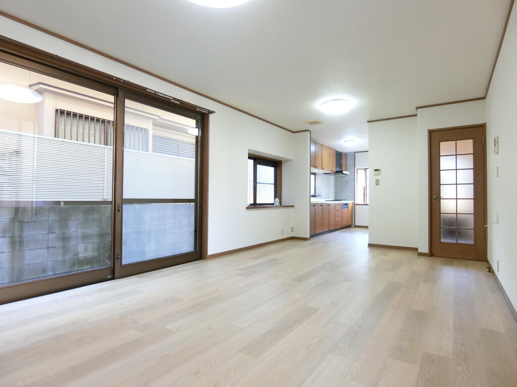 熊取町小谷北貸家の居間写真