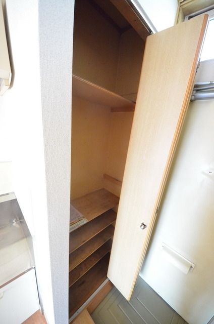 玄関　☆靴は靴箱に☆