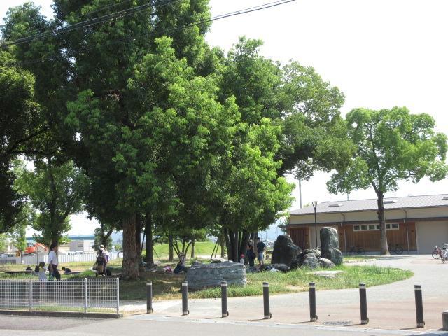 公園　西条市西条市民公園（公園）まで450m