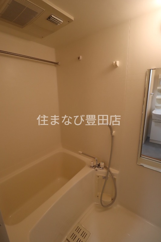 バス・シャワールーム　同型別部屋写真