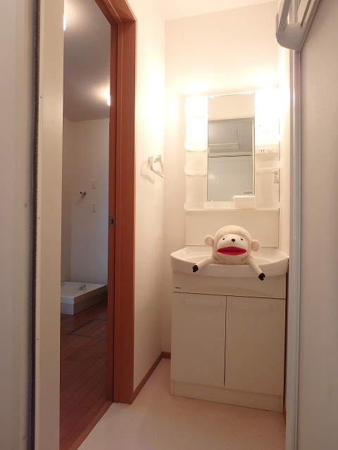 洗面設備　独立した洗面スペース、朝の準備もラクラク♪