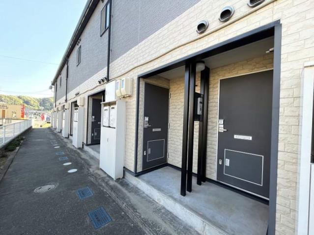 エントランス　駐車場