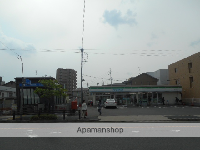 コンビニ　ファミリーマート（コンビニ）まで540m