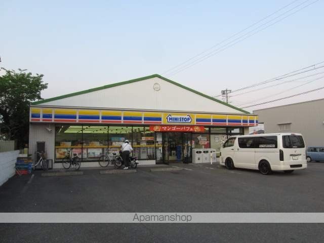 コンビニ　ミニストップ　東千代田店（コンビニ）まで300m