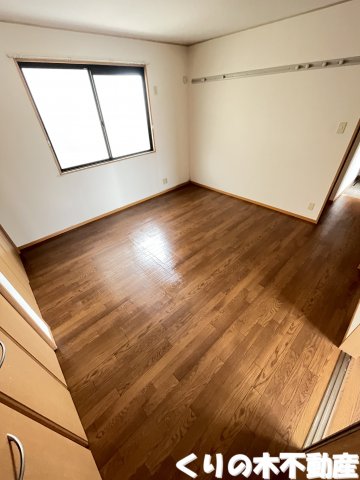 その他部屋・スペース　広くて明るい寝室