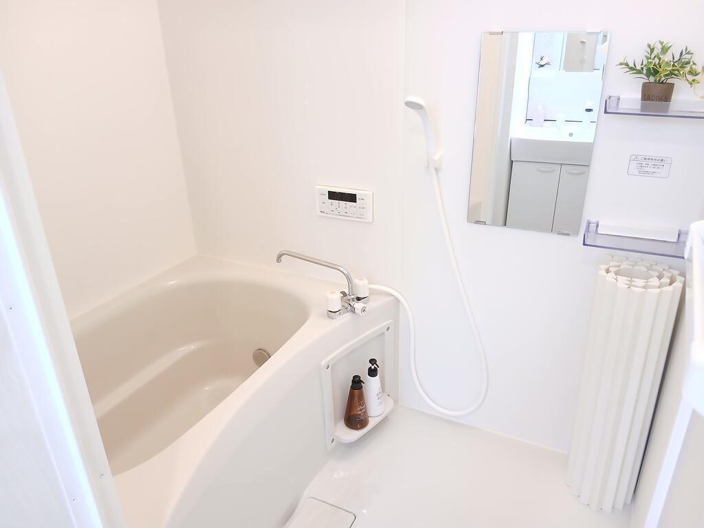 バス・シャワールーム　追い焚き機能つきのお風呂♪