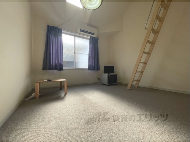 居室・リビング　洋室