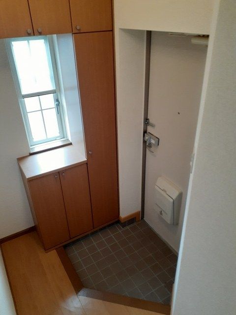 玄関　お問合せはタウンハウジングまで！※現地待合わせ相談可能