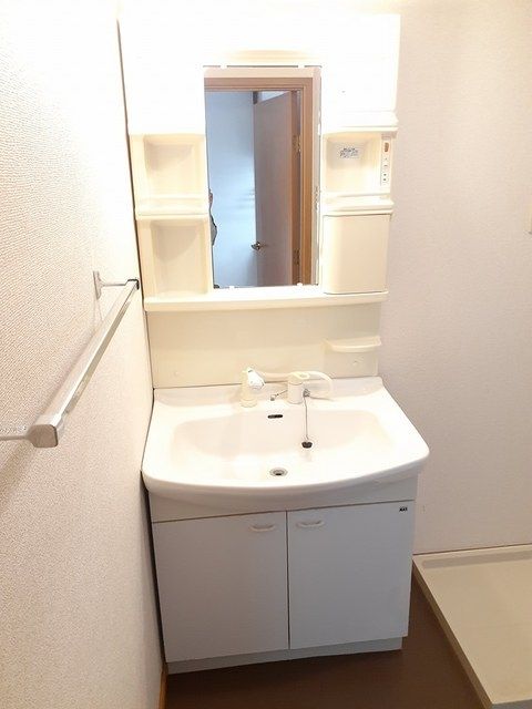 洗面設備　お問合せはタウンハウジングまで！※現地待合わせ相談可能