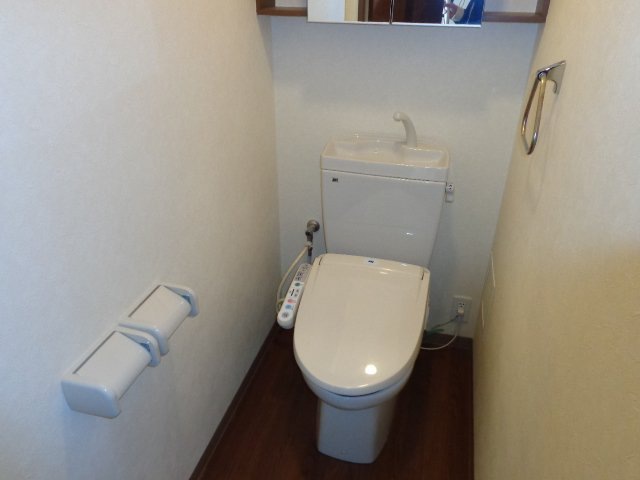 トイレ　ウォシュレット付き