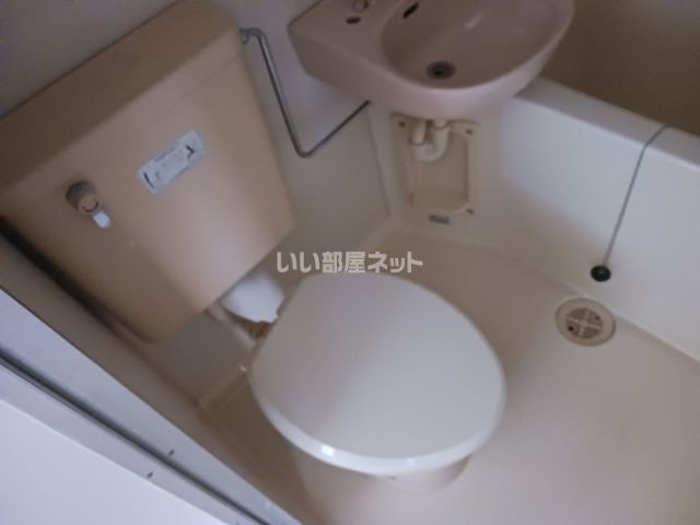 【日ノ出町ビルヂングのトイレ】