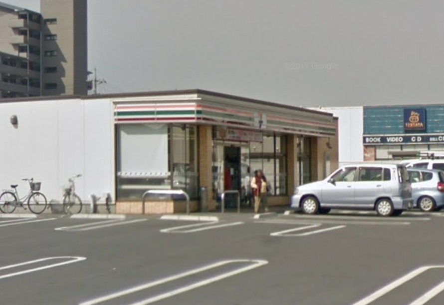 コンビニ　セブンイレブン前橋西片貝1丁目店（コンビニ）まで282m