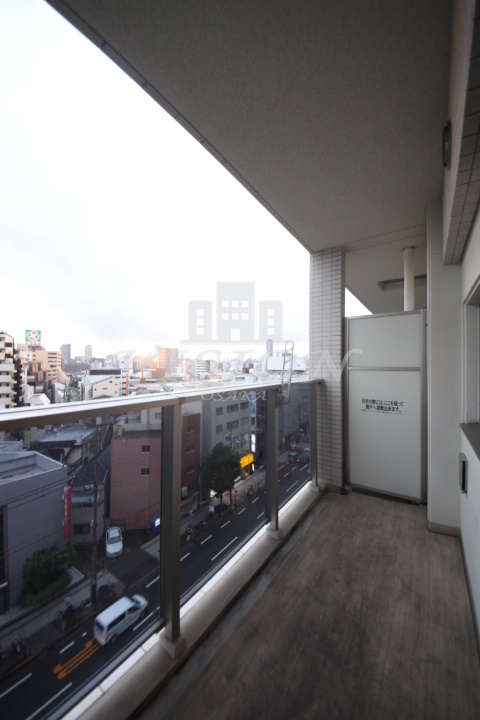 バルコニー　室内写真は別室のものです