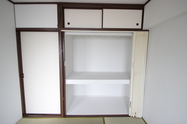 収納　※別部屋の写真です