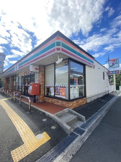 コンビニ　セブン－イレブン　加古川平岡山之上店（コンビニ）まで793m