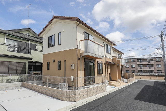 カルテット西大宮の建物外観