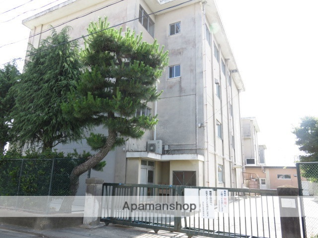 中学校　南部中学校（中学校）まで285m