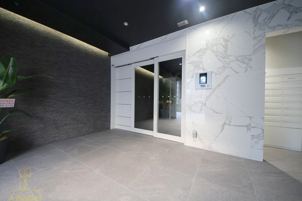 ロビー　セレーノ南森町