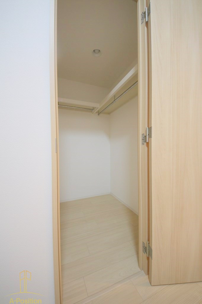 収納　セレーノ南森町