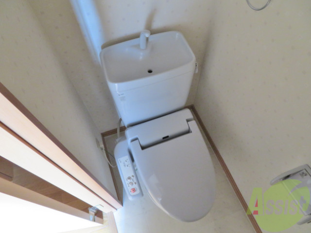 トイレ　トイレは温水洗浄付き。これだけは外せません。
