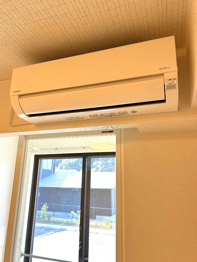 その他設備　エアコン2基付き（画像は103号　参考にしてください。）